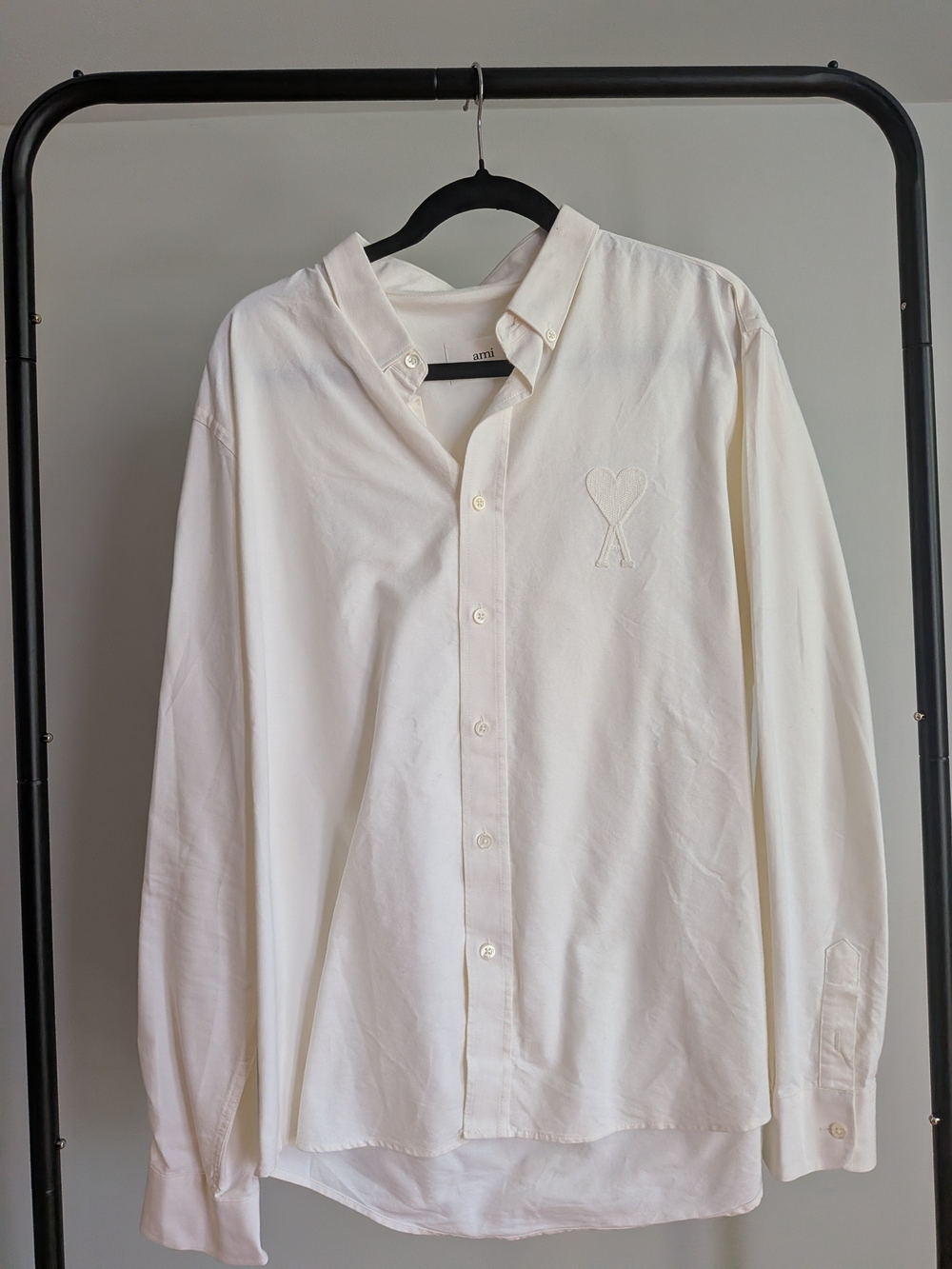 Ami White Button-Down Shirt with Embroidered Heart Motif
